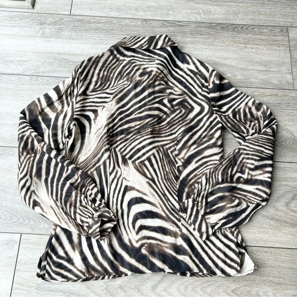 Vintage Louben Tiger Print Semi Sheer Button Down Shirt  Made in Canada - Picture 12 of 14